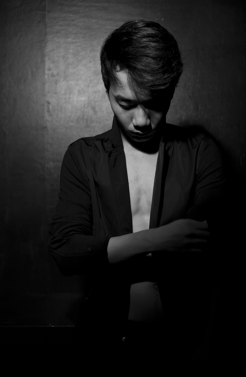 薄毛が20代で進行するのはなぜ？