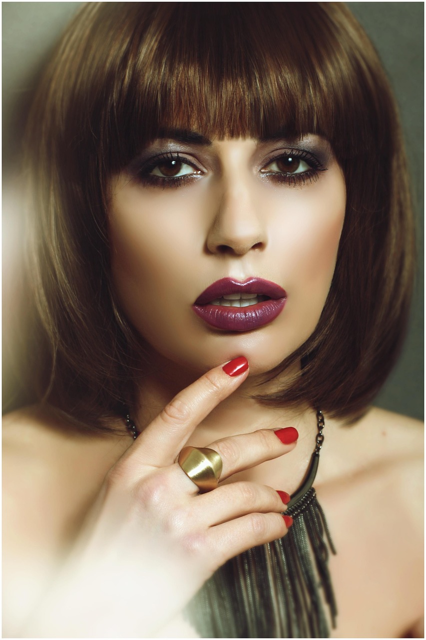 前髪の薄毛に悩む方が知っておくべきクリニックの選び方は？